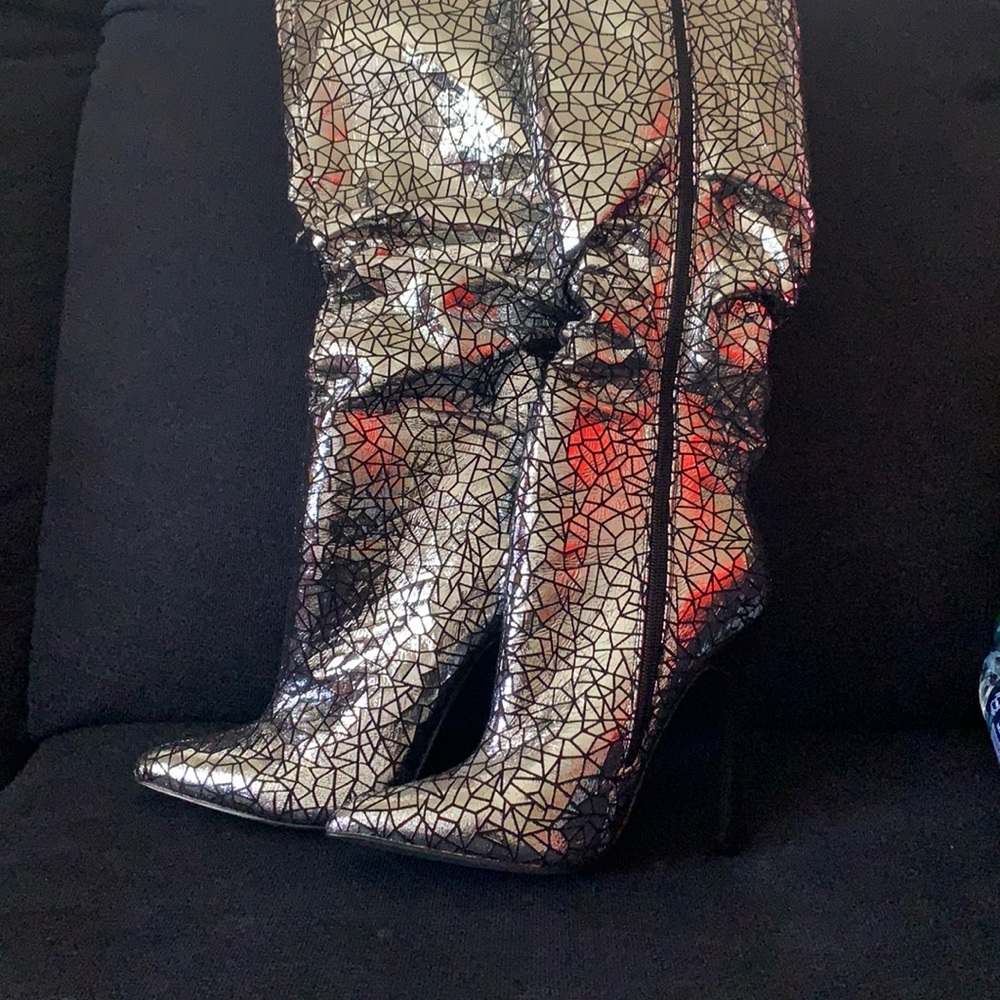 Shoe dazzle shiny metallic boots
